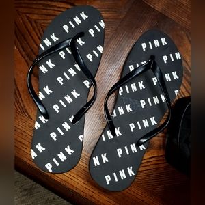 Womens Pink sandals 9/10